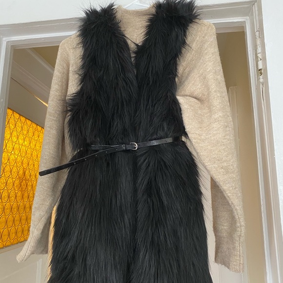 ASOS Black Vest Fur Size 0 - Picture 1 of 3